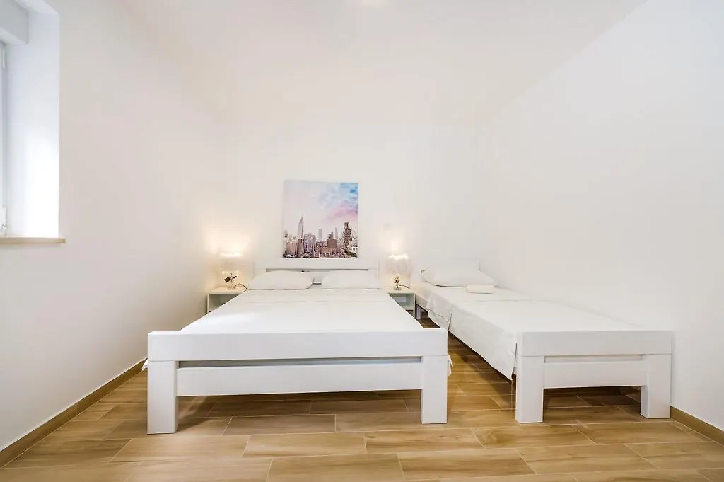 Apartments Miskovic Turanj