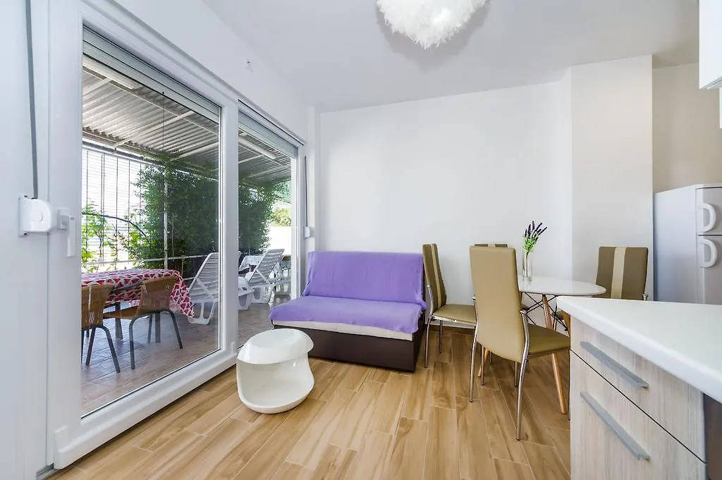 Apartments Miskovic Turanj