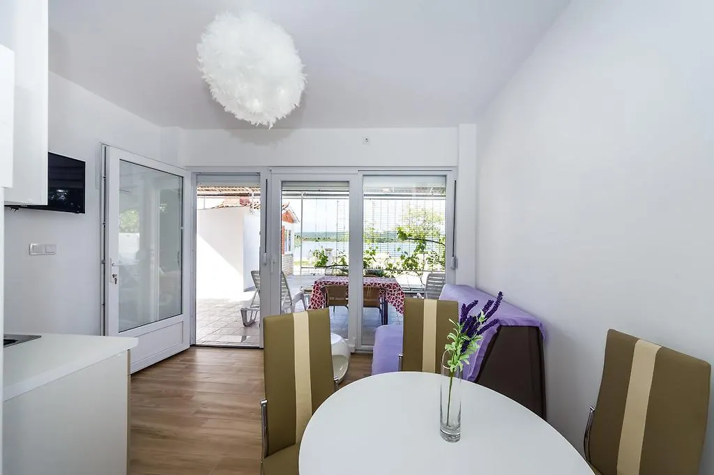 Apartments Miskovic Turanj
