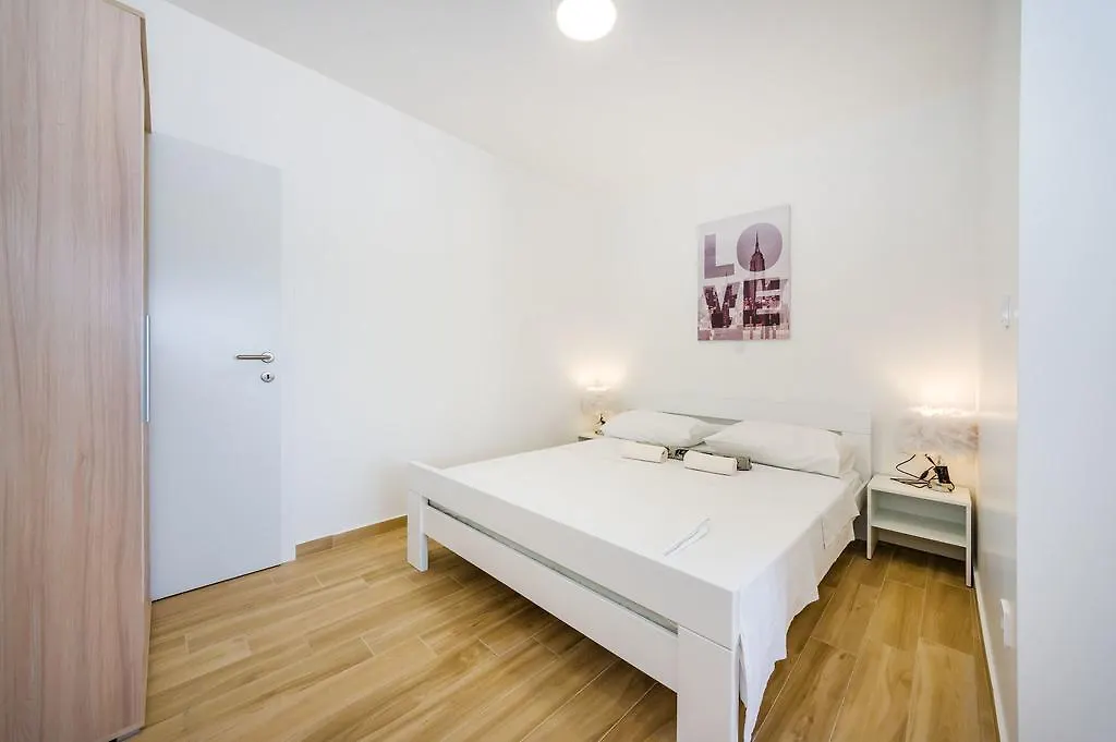 Apartments Miskovic Turanj