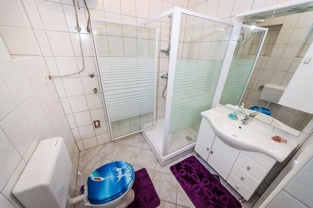 Apartments Miskovic Turanj 0*,