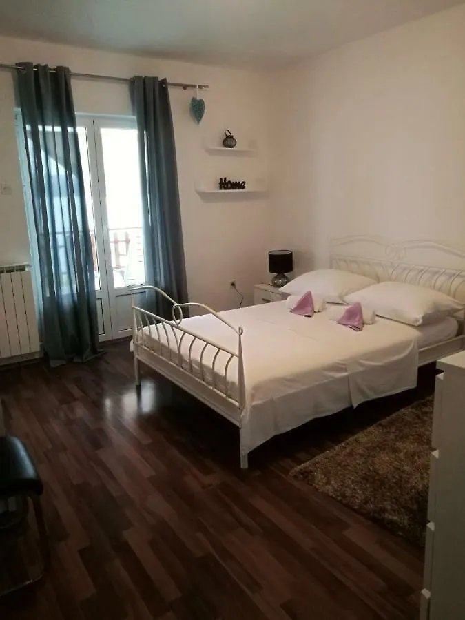 Apartments Miskovic Turanj