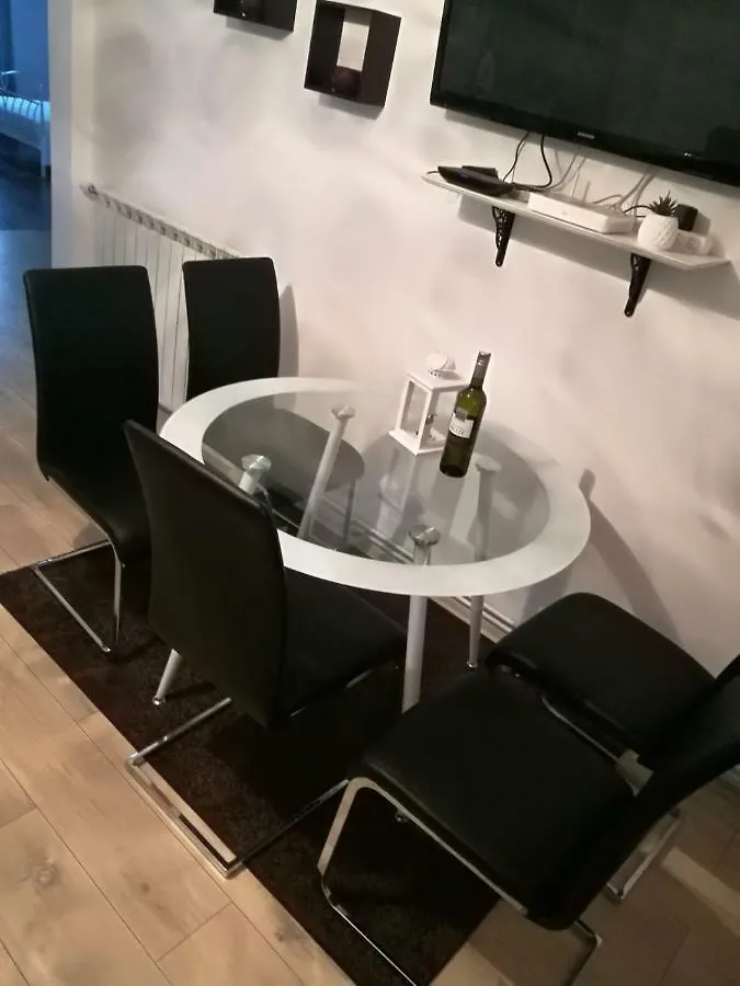 Apartments Miskovic Turanj 0*,
